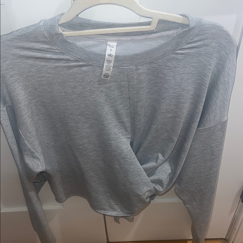 ALO Yoga Gray Long Sleeve Top